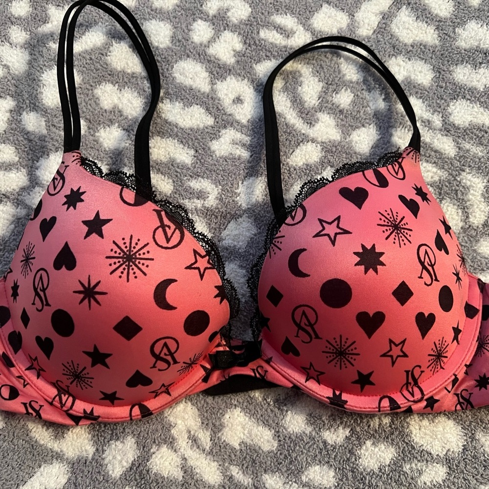 Vintage Victoria’s Secret Patterned Very Sexy Push Up Bra